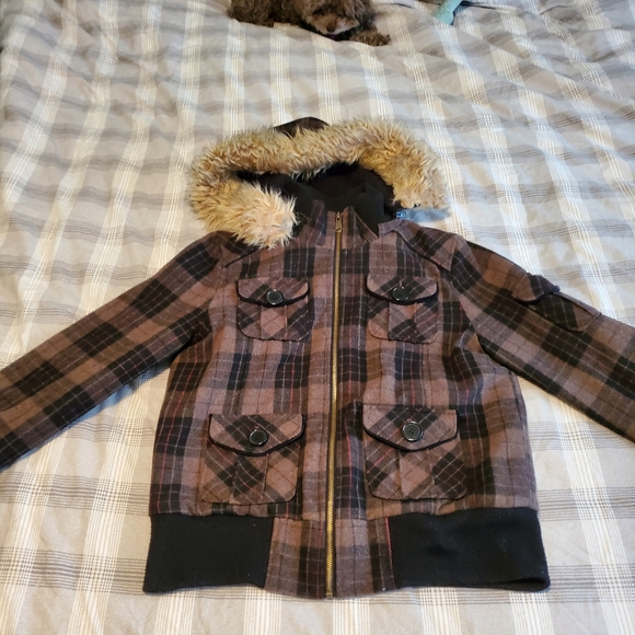 Large Plaid winter jacket - Picture 2 of 5